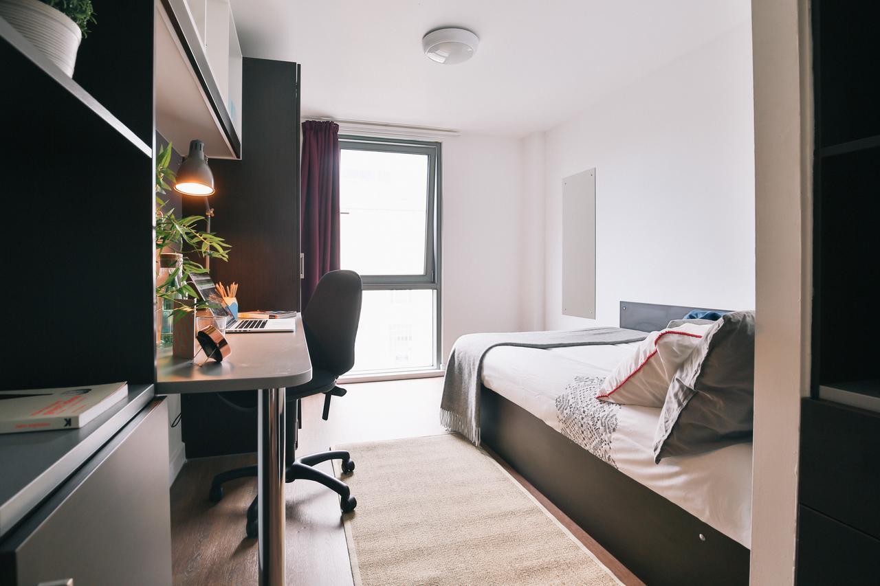 Hashtag Plymouth Apartment Exterior photo