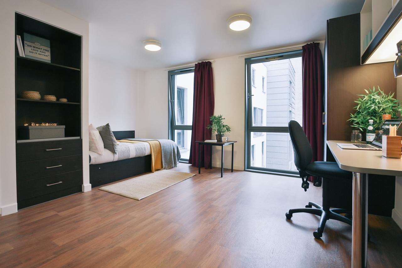 Hashtag Plymouth Apartment Exterior photo